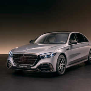 Alternative view of Mercedes-Benz S-Class